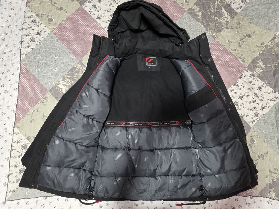 Зимний пуховик на мальчика лет 10-12, размер 40.