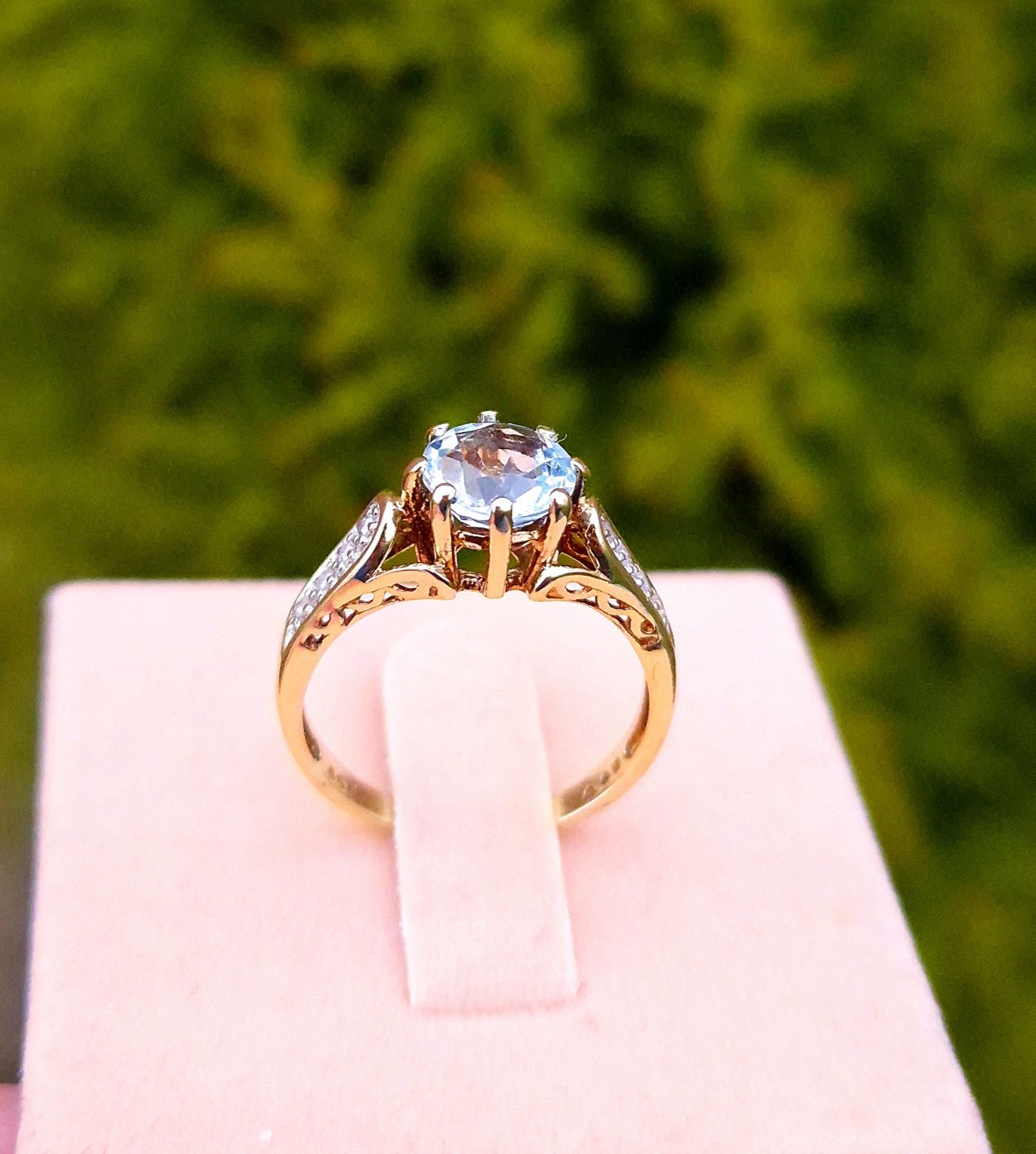 Inel din aur de 8K cu aquamarin natural si diamante naturale