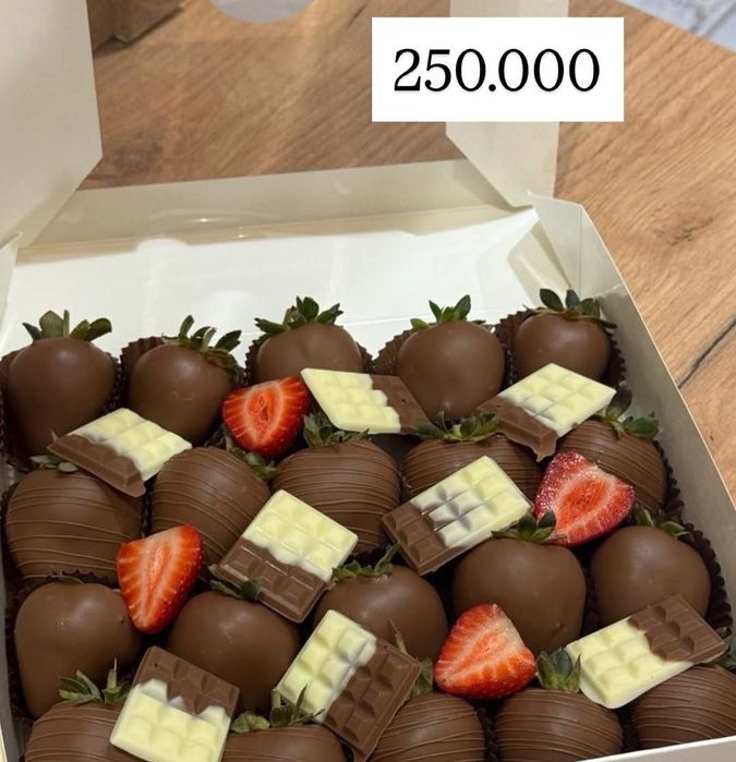 Клубника в шоколаде chocoberry mandarin buket