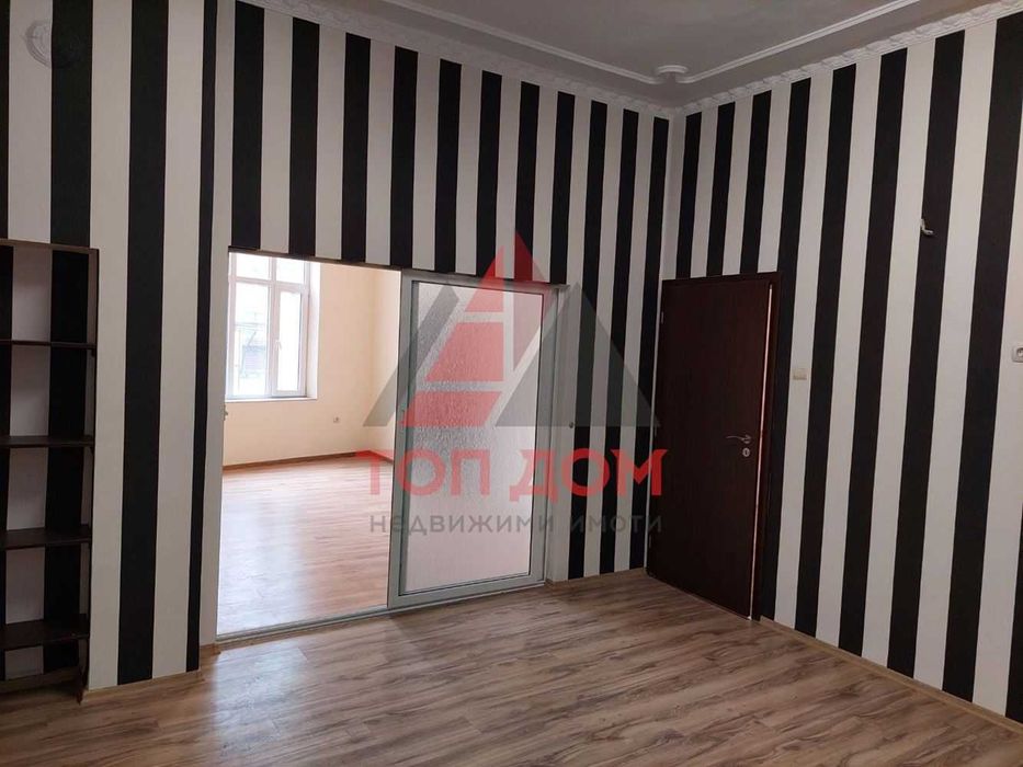 Дава се под наем Магазин в Варна, Център - 75 кв.м за 650 € - Снимка #1