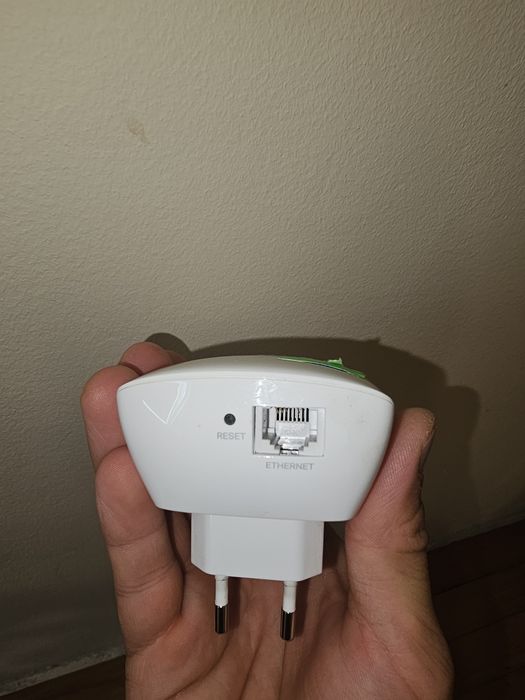 TP-Link TL-WA850RE Wi-Fi екстендер – 22.22 лв