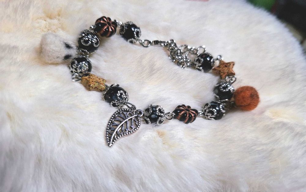 Brățară din mărgele negre de Halloween