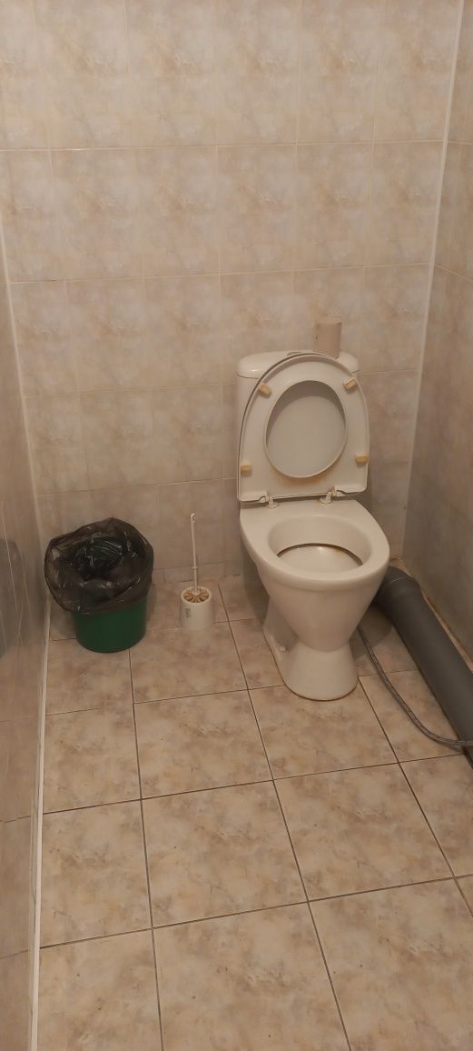 Сдам по часам одноком.благоустроенную квартируу
