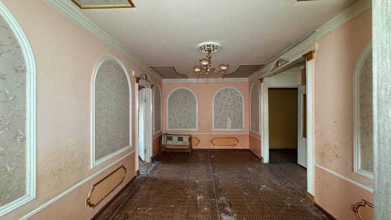 Фрунзиский  Бегим маркет 2 қават 2 хона сотилади. ID: 001117