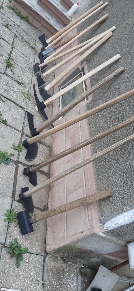 Ръчно ковани от ресирна стомана.