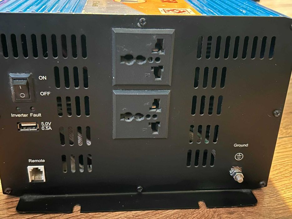 Инвентор с пълна Синосоида 3000W 12V