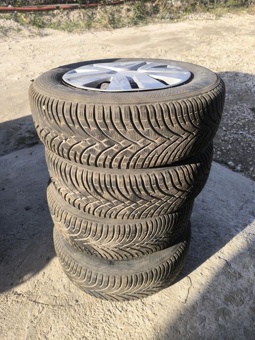 Зимни гуми с джанти 15 цола за Форд 195/65/15