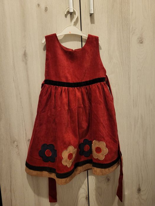 Vând geacă de blugi și rochiță