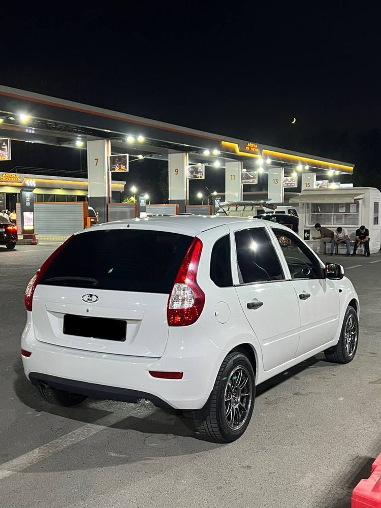 •Lada Kalina 2 2015•