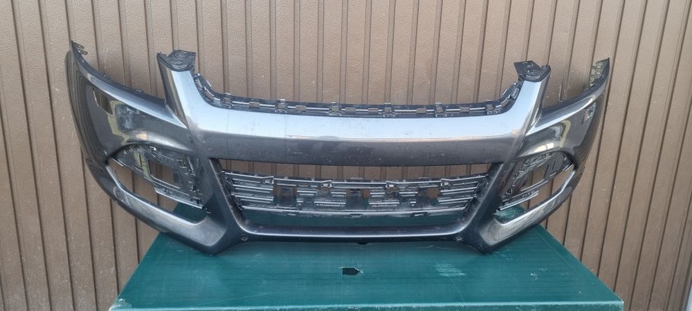 Bara fata Ford Kuga