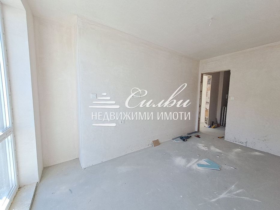 Продава се Двустаен апартамент в Шумен, Томбул джамия - 83 кв.м за 1039 €/кв.м - Снимка #3