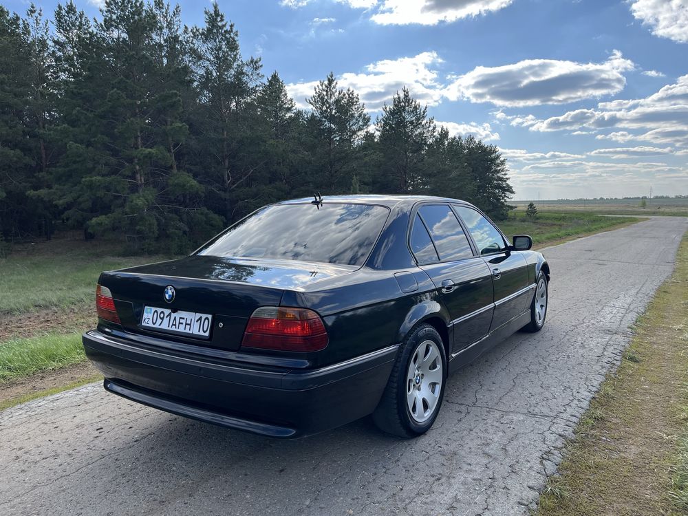 BMW 7 е38 автомат