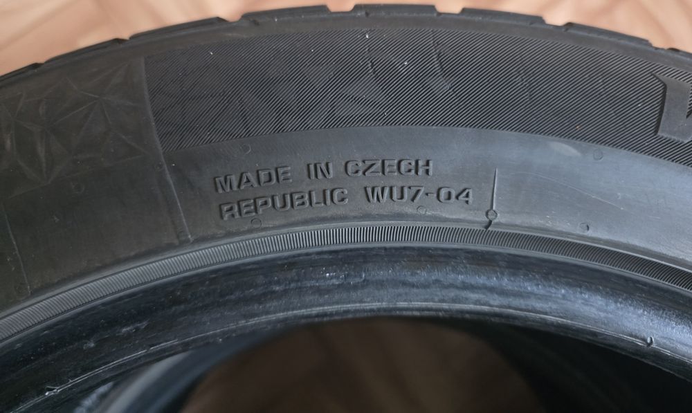 225 50 17 гуми NEXEN 2 броя с над 7 ММ. Грайфер