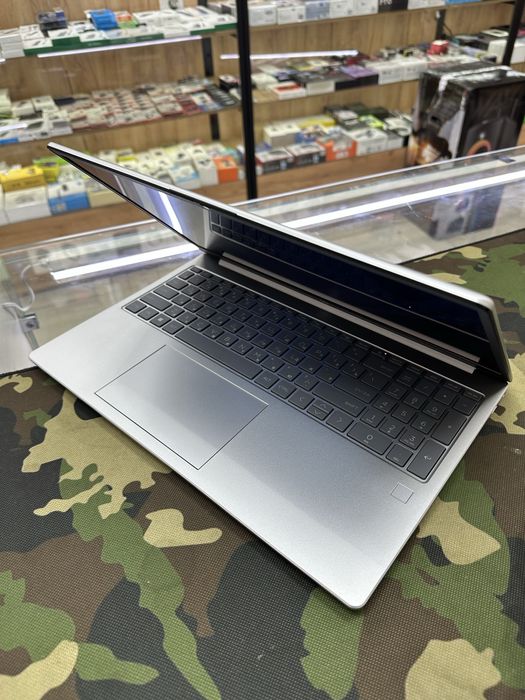 Hp Laptop 15  i3-N305/8gb/256gb/15.6 fhd