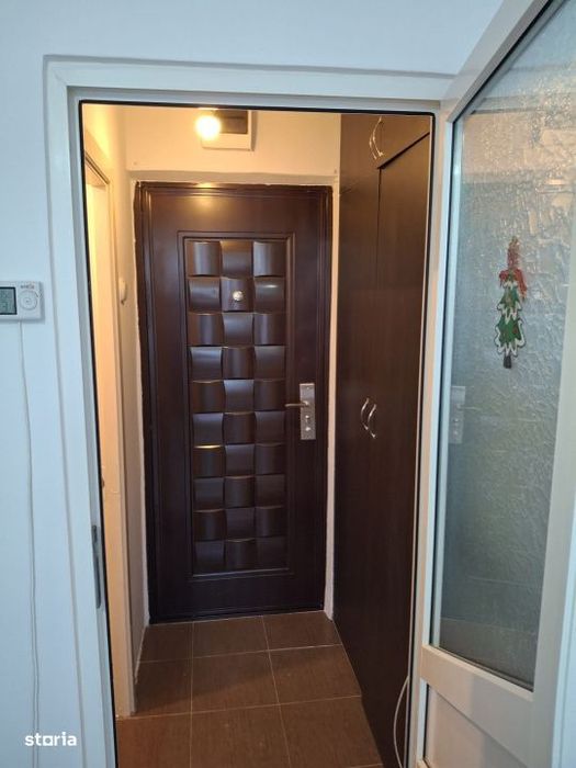 Garsoniera, 17 M.p, Zona Podu Ros-Tesatura, Arata Foarte Bine!