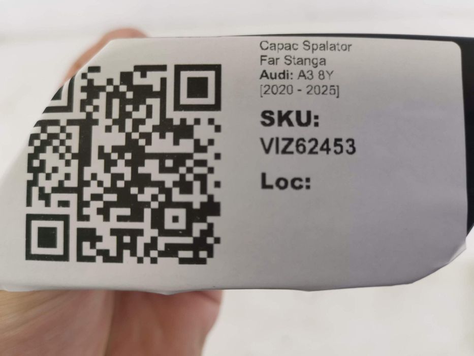 Ауди А3 / Audi A3 8Y [Капак за миене на фар ляв, оригинален, в добро с