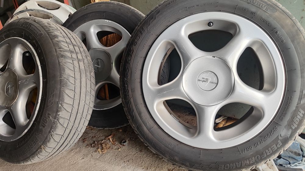 Джанти с гуми в много добро състояние