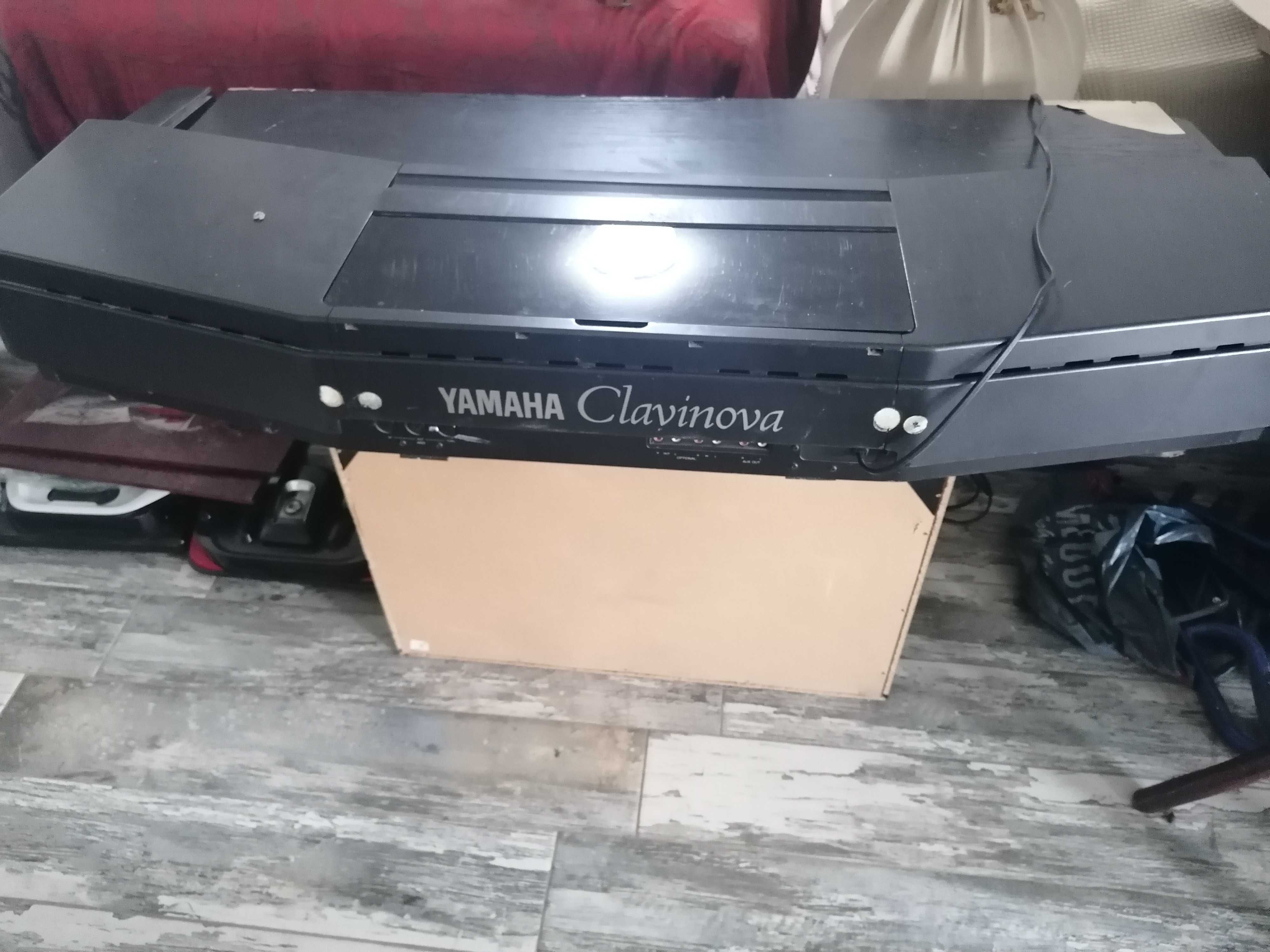 Orgă Yamaha Clavinova
