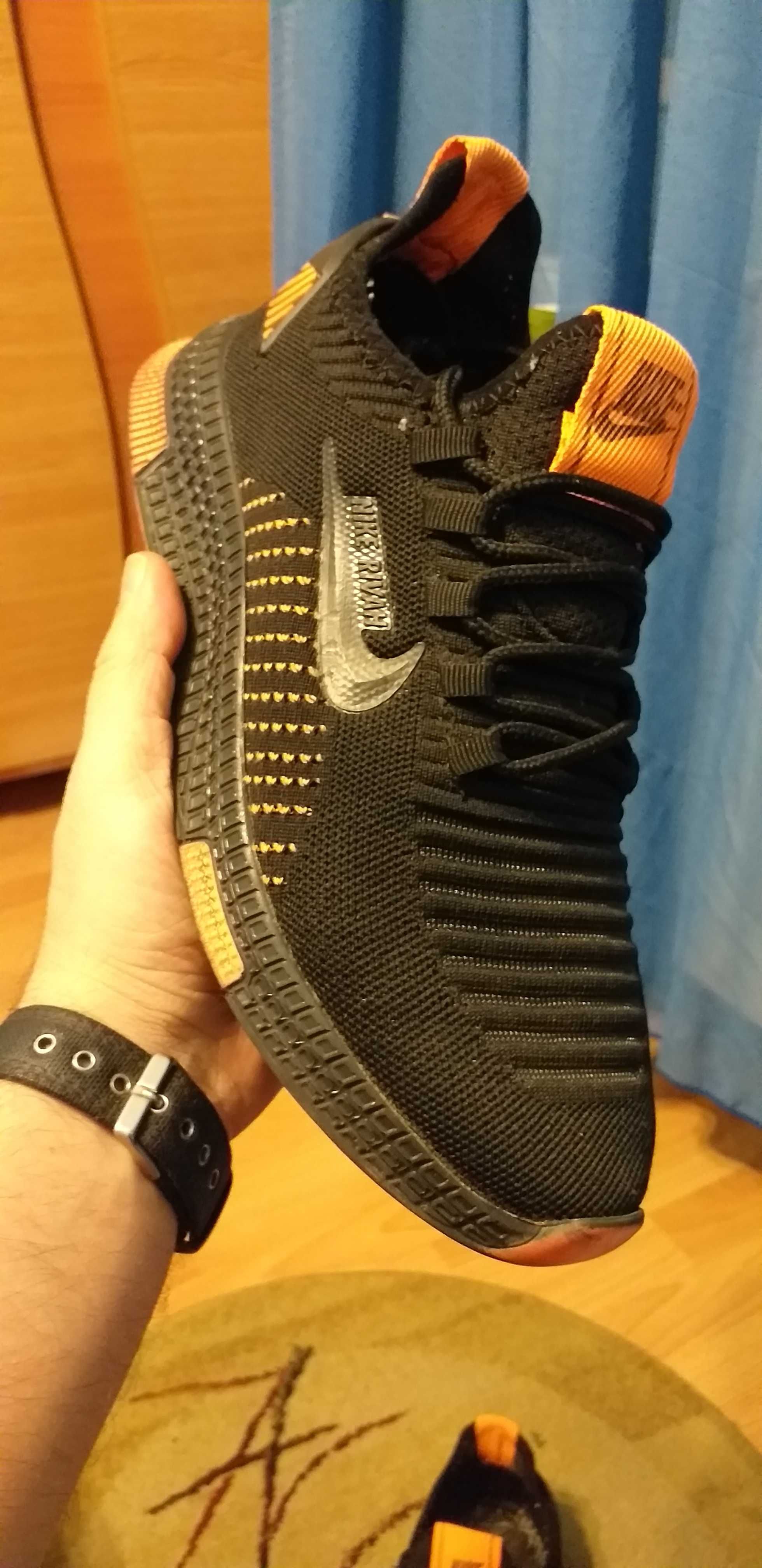 Pantofi sport Nike mărimea 43