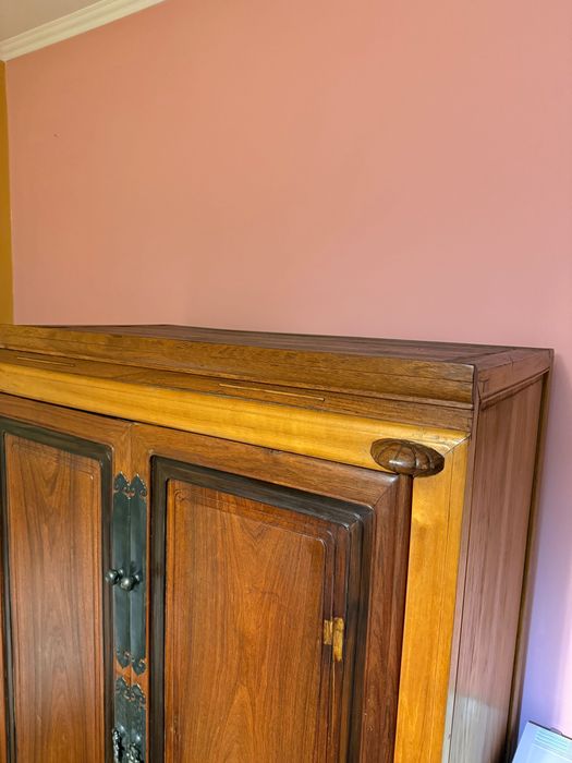 Dulap chinezesc foarte vechi din lemn de trandafir