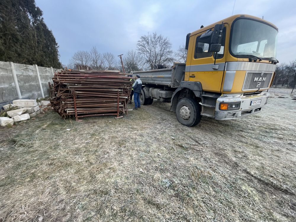 Inchiriam  popi metalici schela metalica picamer placa com betoniera