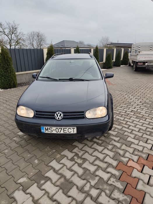 Vând Volkswagen golf 4