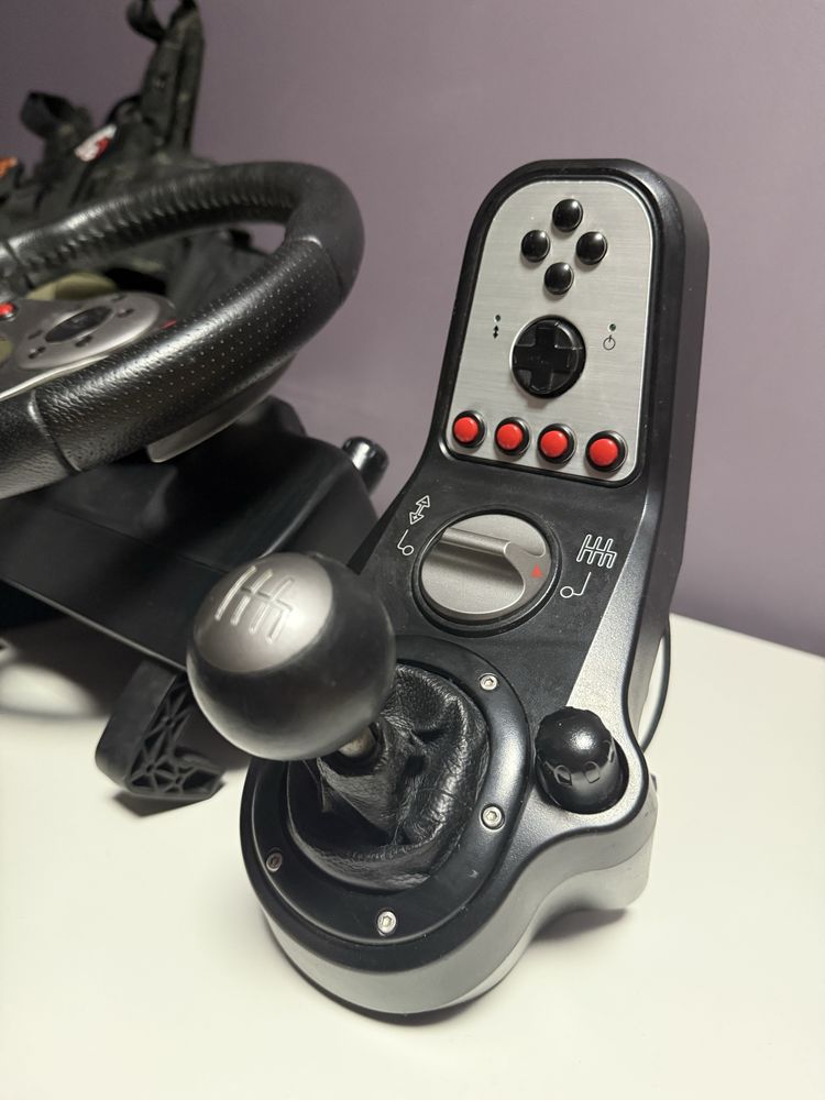 Волан logitech G25 с педали и скорости