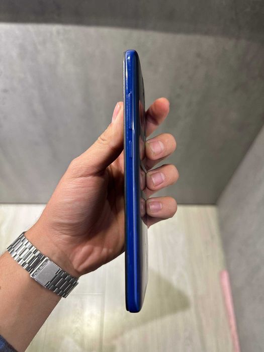 Смартфон Xiaomi Redmi 8 (32GB синий)