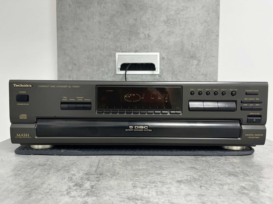 Technics SL-PD667, 5 cd changer, cd player, Made in Japan