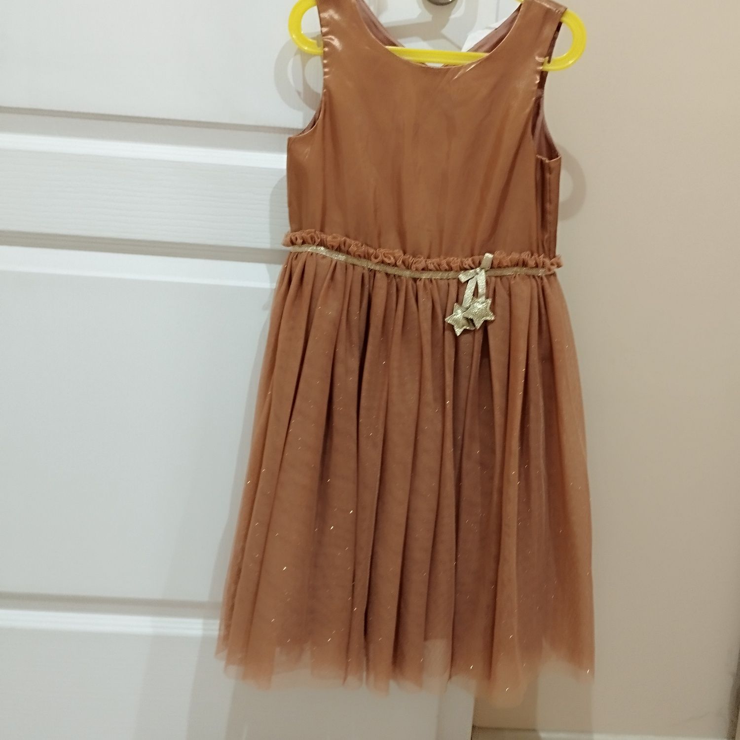 Рокля първи учебен ден contast, h&m 134-140