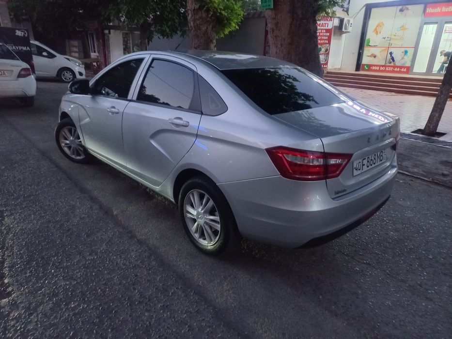 Лада веста 1.8 робот