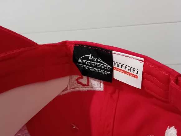 Оригинална шапка на Михаел Шумахер с автограф