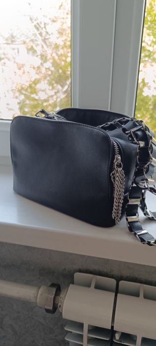 Сумочка Zara новая , купили себе но не носили
