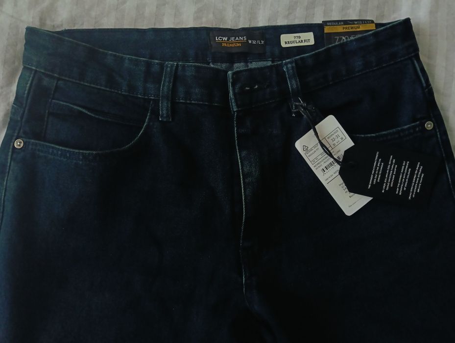 Blugi noi mărimea 32 LC Waikiki