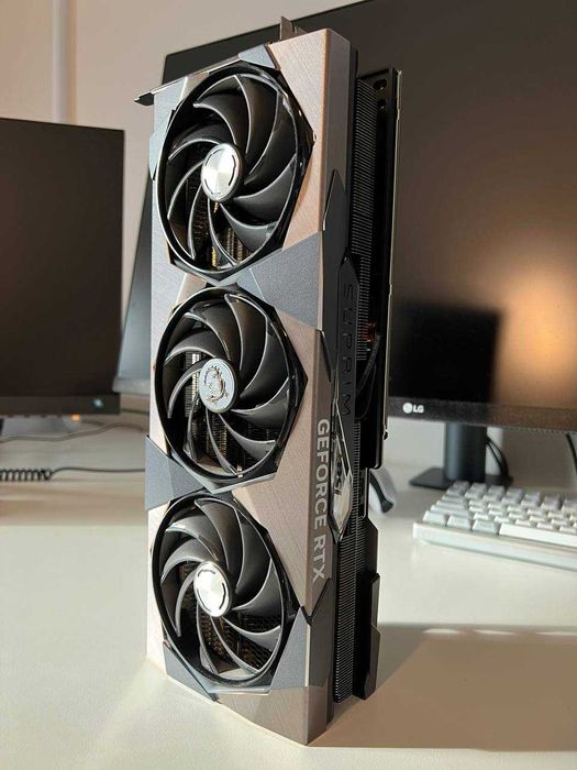 MSI GeForce RTX 4070 Ti SUPRIM 12G