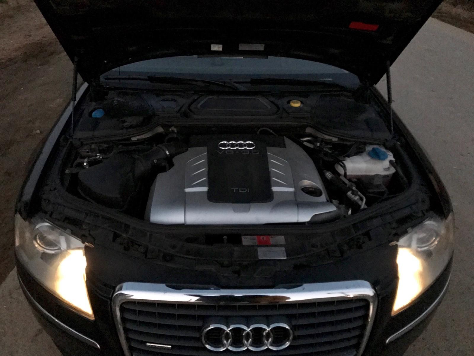 Dezmembrez AUDI A8 D3