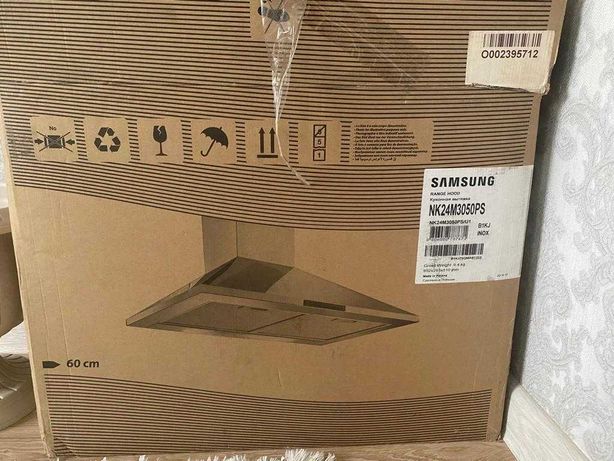 Вытяжка Samsung серебристый