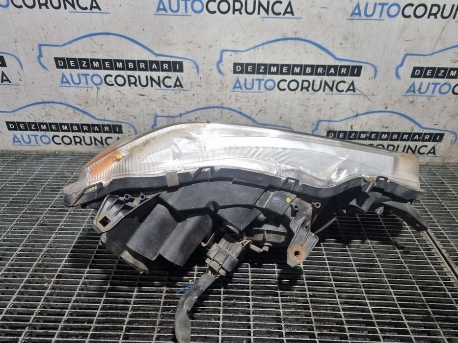 Far Stanga Mitsubishi Outlander Facelift 2009 - 2012 SUV 4 Usi (1314) Xenon