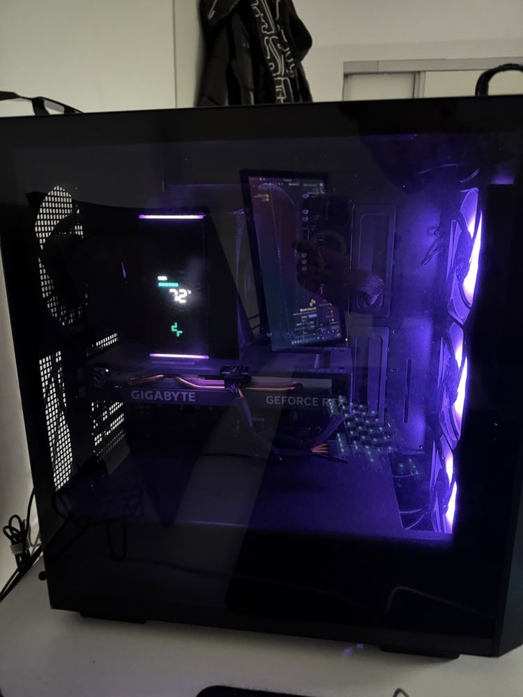 Vand pc gaming stare foarte buna sau schimb cu laptop + diferenta