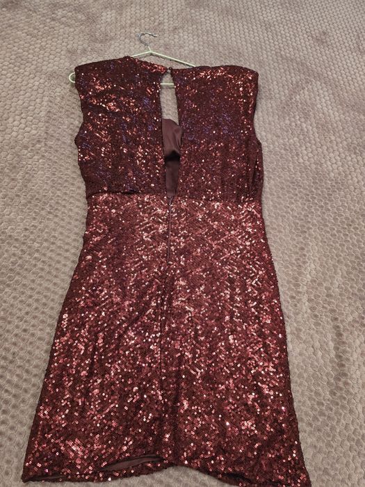 Рокля Бордо паети Lynne 42 размер