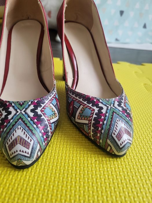 Pantofi piele model deosebit