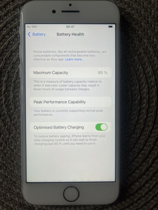 iPhone 7; 128 GB; 88% батерия
