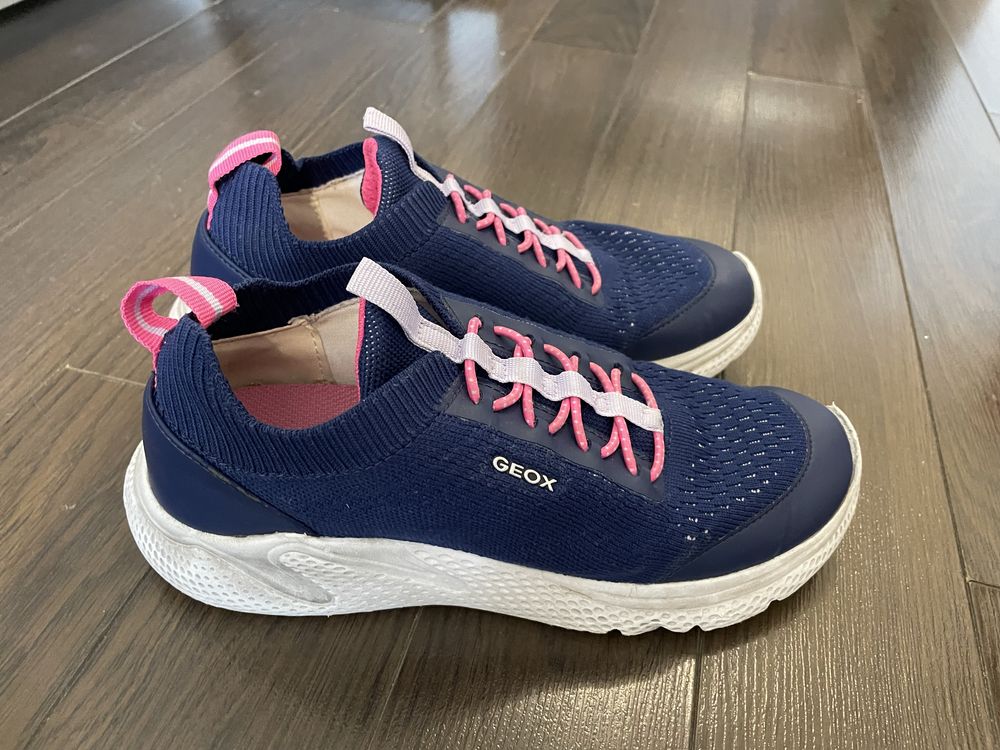 Маратонки за момиче Adidas , Geox