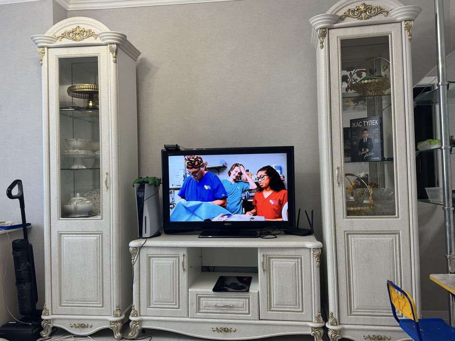 Продам стенку горку в гостиную