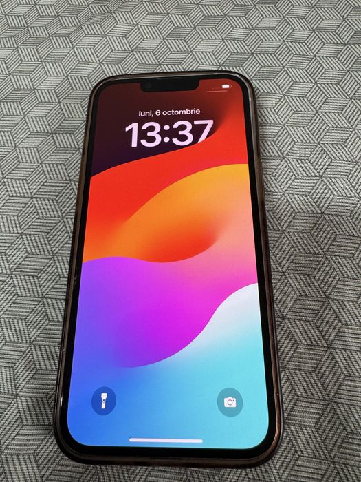 Vand iphone 14 mov