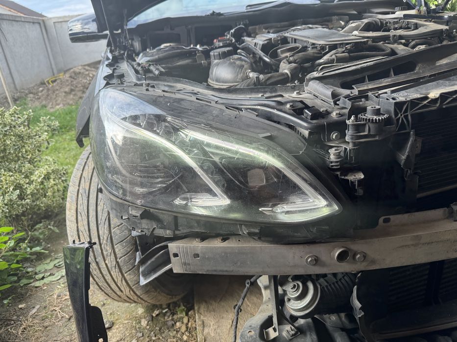 Far dreapta Mercedes W212 facelift ILS Full LED cu defect