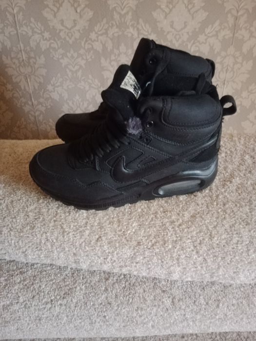 Кроссовки.   ДемесезонныеКожа.  Новые