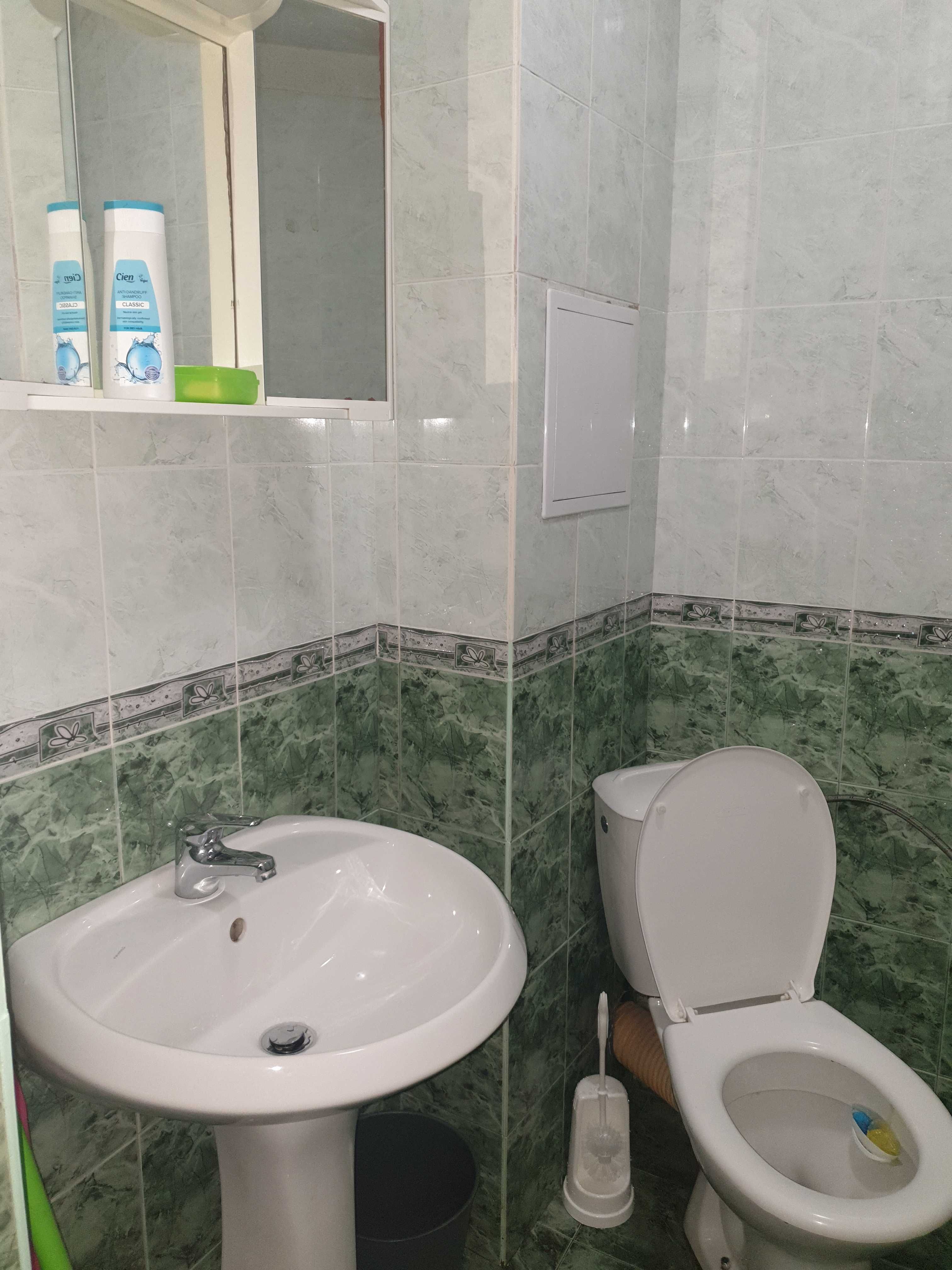 Тристаен под наем София  център - 600€.
