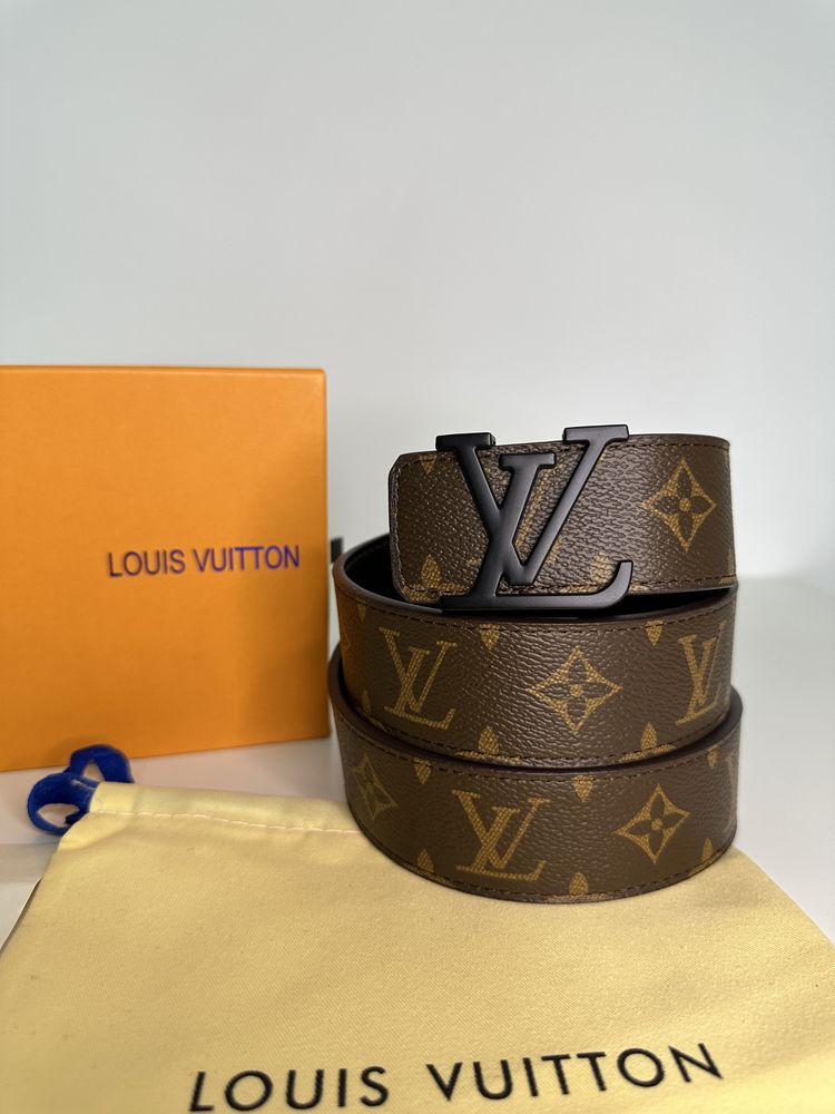 Curea Louis Vuitton piele canvas 100% cutie inclusă