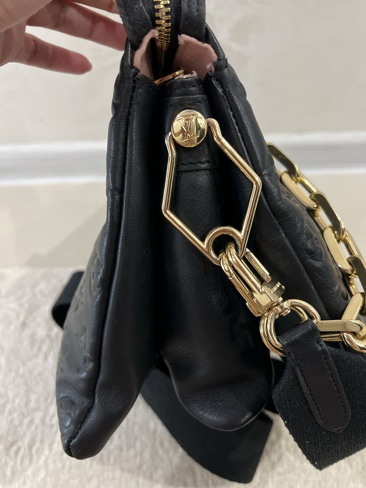 Оригинална чанта Louis Vuitton Coussin MM Bag